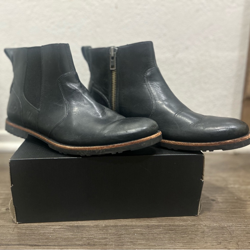 Timberland Men's Black Leather Chelsea Boots Size 9 NWOT